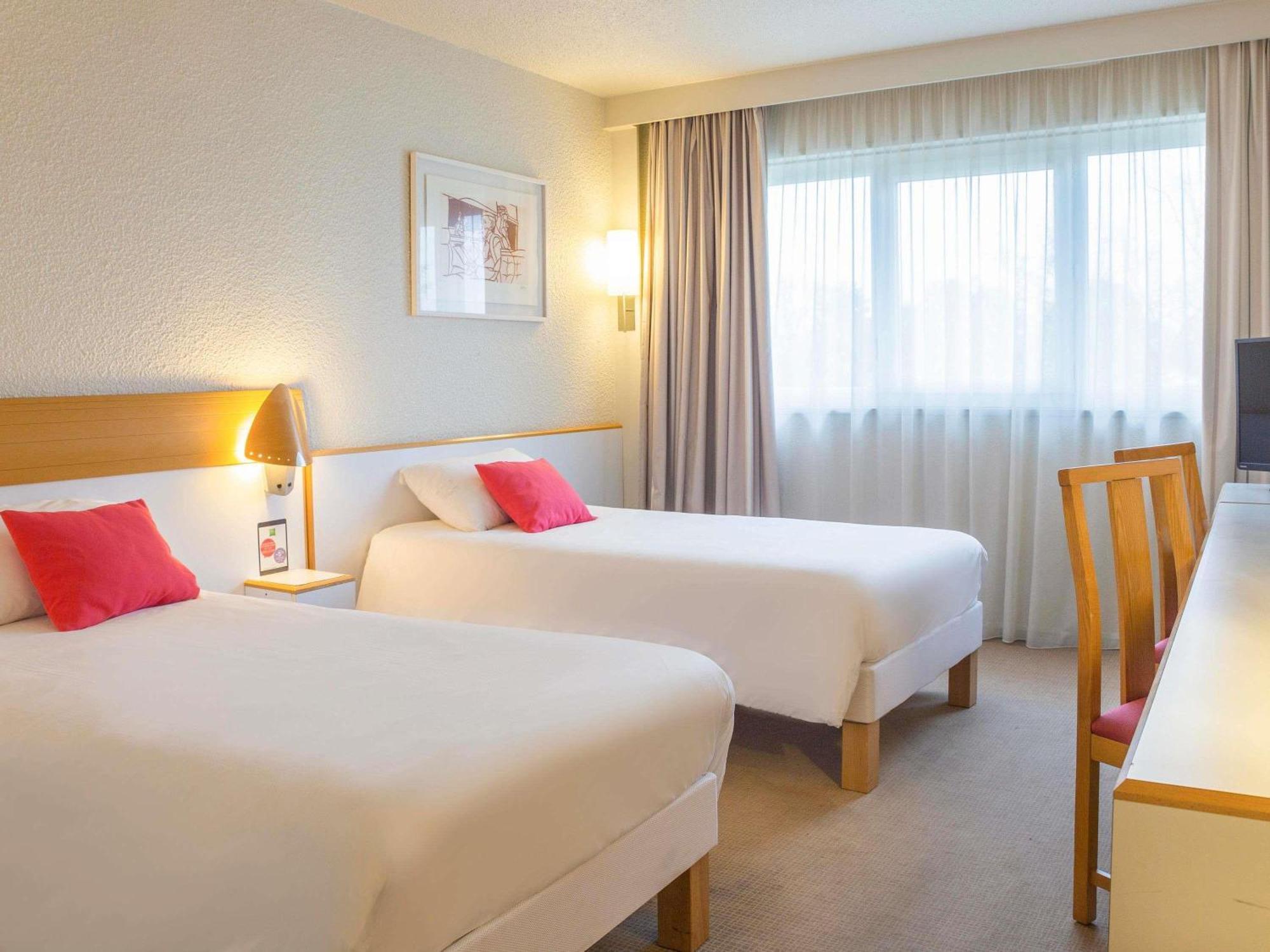 Ibis Styles Tours Sud Hotel Chambray-les-Tours Exterior photo